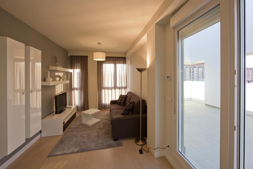 Irenaz Apartahotel