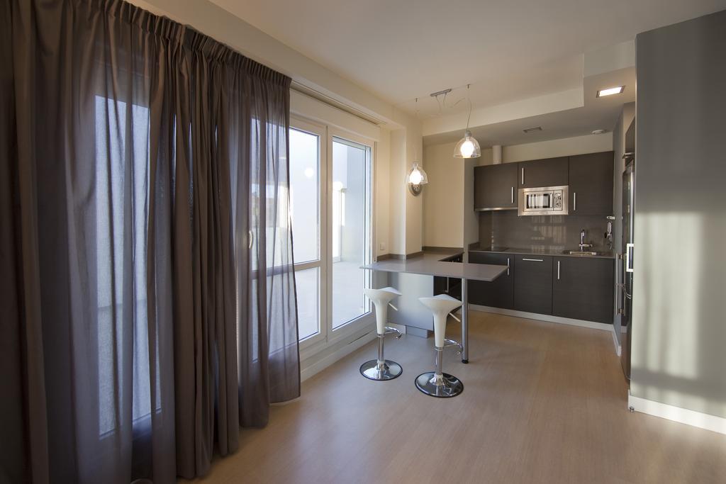 Irenaz Apartahotel Vitoria